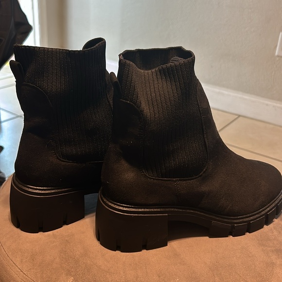 HAND MADE WOMEN SHOES COLOR BLACK SIZE 41 USED LIKE NEW - Picture 7 of 8